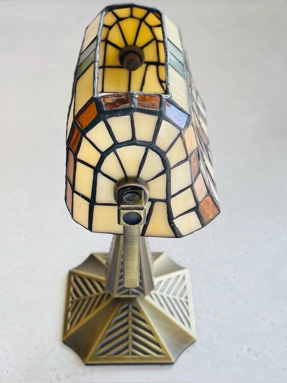 PartyLite Stained Glass Bankers Art Deco Style Double Tealight Holder Desk Lamp - Picture 6 of 10